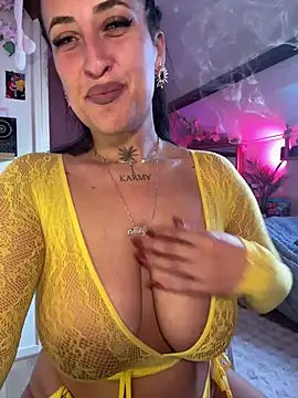 CarolaDrago online show from April 8, 7:21 am