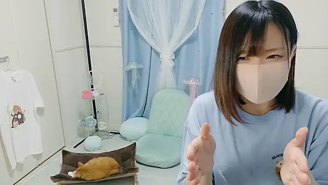 Snapshot of MEI--55 chatting on September 26, 9:05 am MEI--55 online show from September 26, 9:05 am