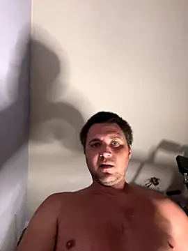 Snapshot of Brando2585 chatting on October 4, 2:57 am Brando2585 online show from October 4, 2:57 am