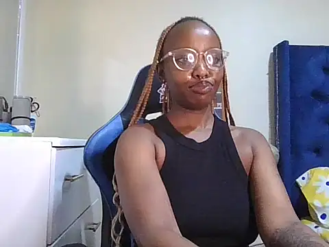 sexxygoldy online show from December 19, 4:38 am