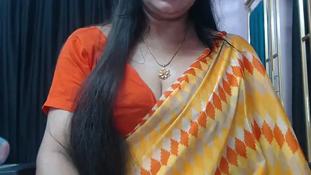 Snapshot of desi-maisa130 chatting on October 18, 5:26 pm desi-maisa130 online show from October 18, 5:26 pm