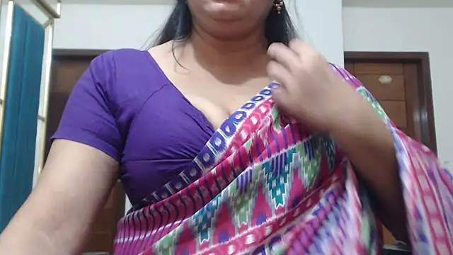 Snapshot of desi-maisa130 chatting on May 18, 5:18 pm desi-maisa130 online show from May 18, 5:18 pm