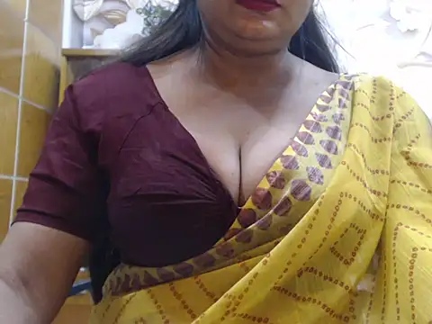 desi-maisa130 online show from June 25, 5:40 pm