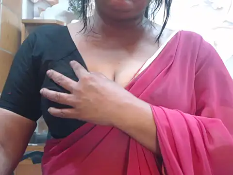 desi-maisa130 online show from July 3, 5:41 pm