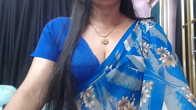 desi-maisa130 online show from October 26, 5:02 pm