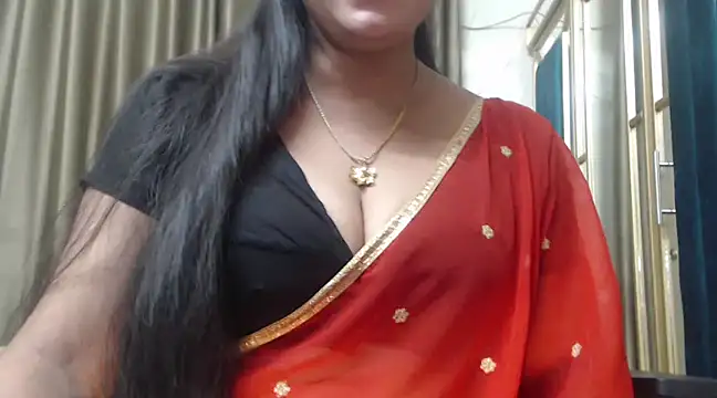 Snapshot of desi-maisa130 chatting on February 22, 4:40 pm desi-maisa130 online show from February 22, 4:40 pm