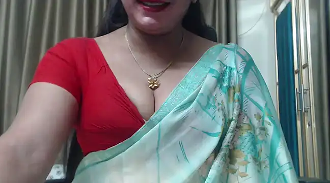 Snapshot of desi-maisa130 chatting on March 18, 4:39 pm desi-maisa130 online show from March 18, 4:39 pm