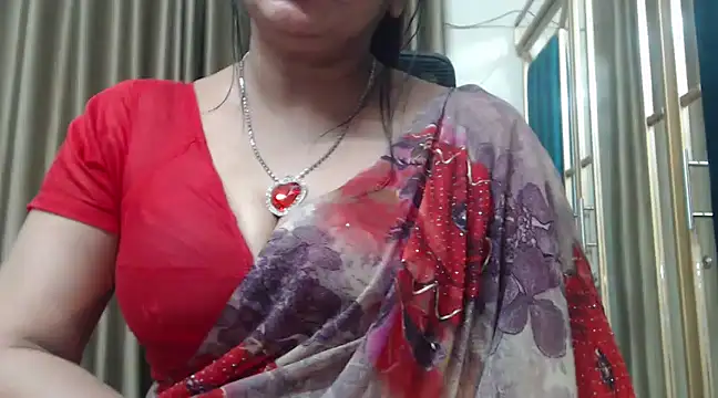 Snapshot of desi-maisa130 chatting on January 24, 9:58 pm desi-maisa130 online show from January 24, 9:58 pm