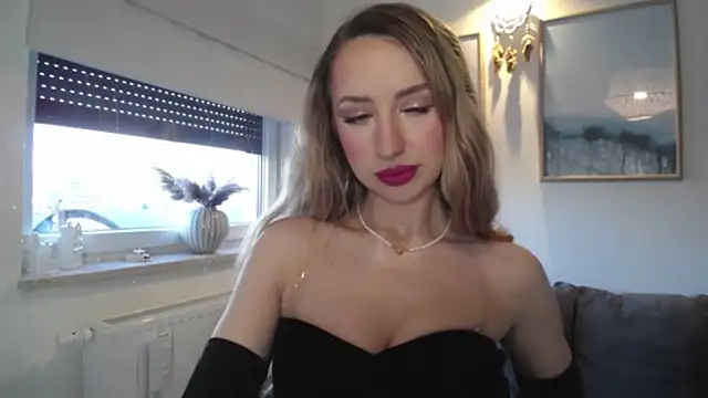 JulietteDiamond online show from March 4, 3:31 pm