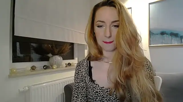 JulietteDiamond online show from March 12, 7:25 pm