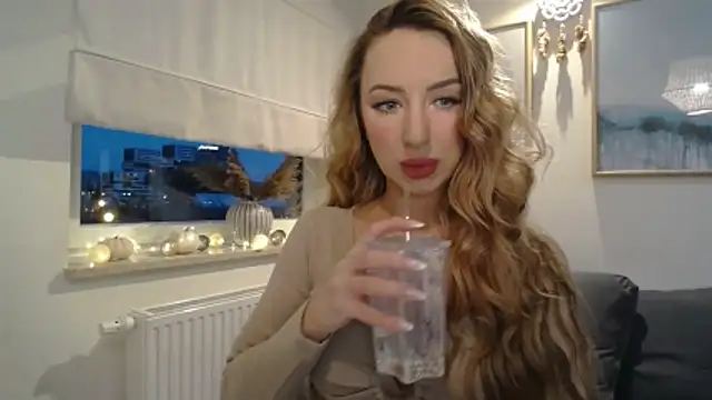 JulietteDiamond online show from November 10, 3:17 pm