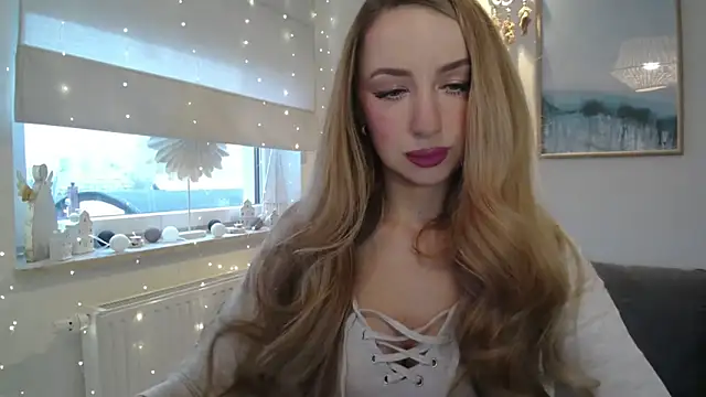 JulietteDiamond online show from December 18, 8:19 am