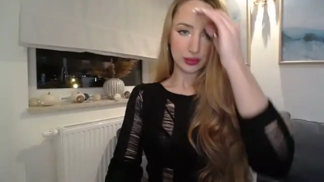 JulietteDiamond online show from October 28, 9:25 pm