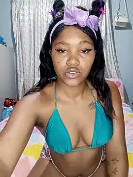 Snapshot of charmainexxx chatting on February 7, 7:06 pm charmainexxx online show from February 7, 7:06 pm