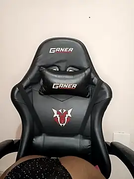 charmainexxx online show from February 25, 11:26 pm