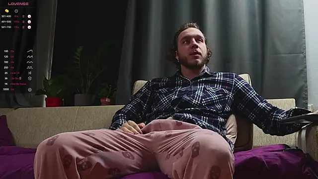 Snapshot of pleasure8869 chatting on September 16, 5:30 am pleasure8869 online show from September 16, 5:30 am