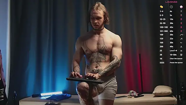 Snapshot of pleasure8869 chatting on February 27, 12:23 pm pleasure8869 online show from February 27, 12:23 pm