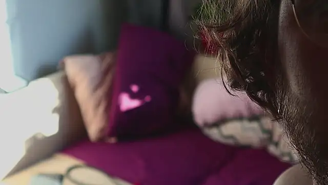 Snapshot of pleasure8869 chatting on September 28, 1:40 pm pleasure8869 online show from September 28, 1:40 pm