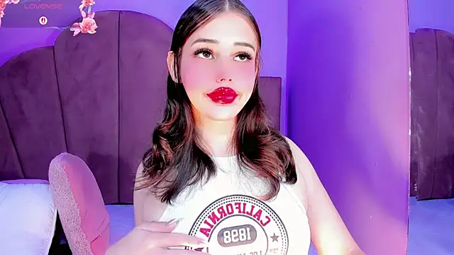 ValeriaAguilar online show from April 12, 10:02 pm