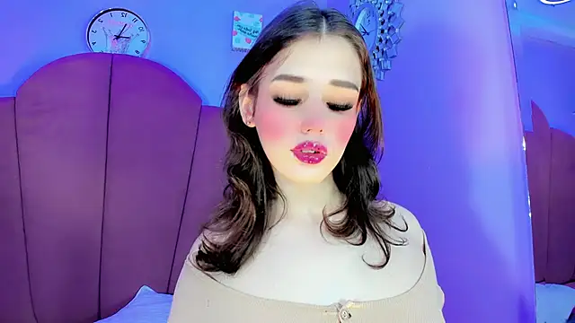 ValeriaAguilar online show from September 19, 9:19 pm