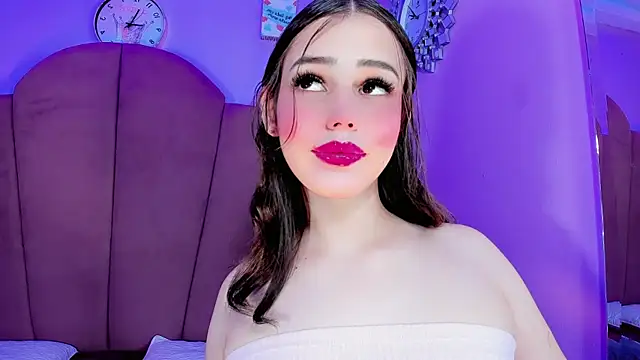 ValeriaAguilar online show from September 21, 8:47 pm