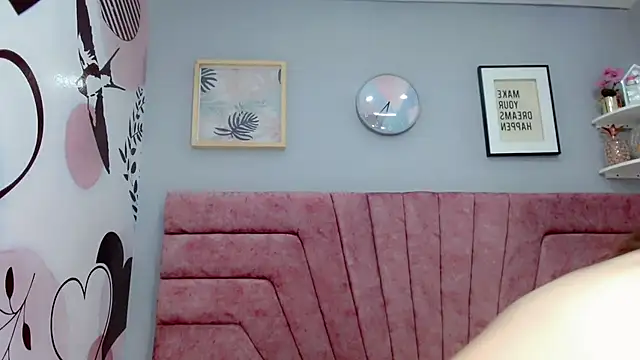 ValeriaAguilar online show from February 15, 10:42 pm