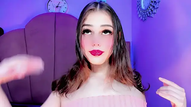 ValeriaAguilar online show from September 27, 9:21 pm