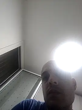 eAndrefHarrf online show from March 4, 10:17 pm