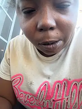 JCCaramelbarbie1 online show from November 3, 9:40 pm