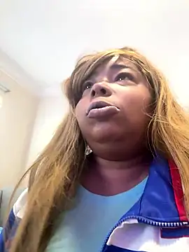 JCCaramelbarbie1 online show from January 7, 1:38 pm