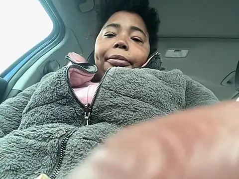 Snapshot of JCCaramelbarbie1 chatting on December 16, 5:00 pm JCCaramelbarbie1 online show from December 16, 5:00 pm