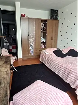 Thaliacooper  online show from March 28, 9:38 pm