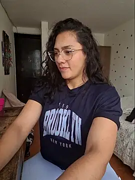 Snapshot of Thaliacooper_ chatting on October 23, 6:39 pm Thaliacooper online show from October 23, 6:39 pm