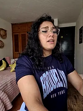 Snapshot of Thaliacooper_ chatting on September 12, 6:40 pm Thaliacooper online show from September 12, 6:40 pm