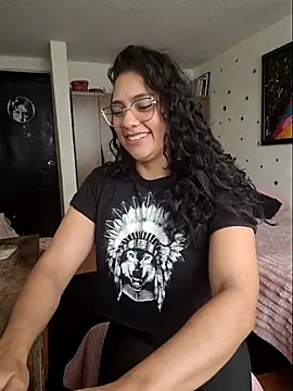 Thaliacooper  online show from April 10, 6:26 pm