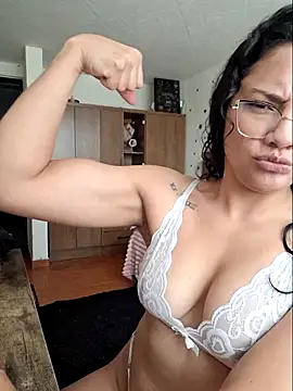 Thaliacooper  online show from February 22, 5:14 pm