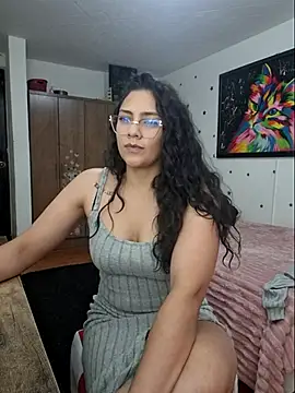 Thaliacooper  online show from June 25, 9:09 pm