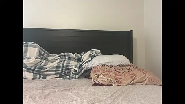 QueenLolaX online show from October 19, 11:18 pm