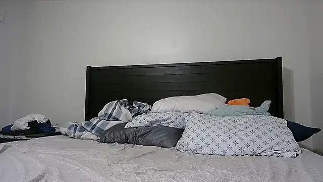 QueenLolaX online show from December 20, 1:30 am