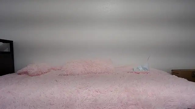 QueenLolaX online show from March 19, 5:29 am