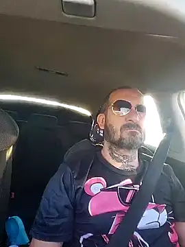 Snapshot of teddy79good chatting on October 2, 3:37 pm teddy79good online show from October 2, 3:37 pm