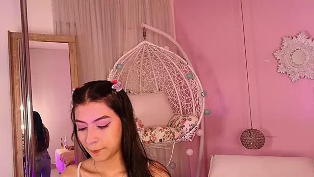 Snapshot of Susana_Sanchez chatting on May 15, 11:19 am Susana Sanchez online show from May 15, 11:19 am