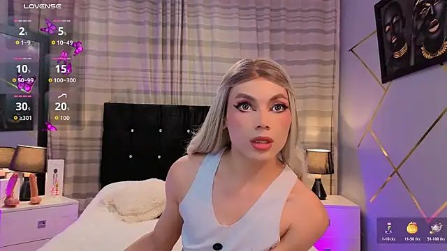 Megan Do Santos online show from November 7, 8:13 pm