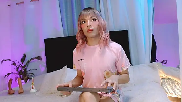 Megan Do Santos online show from September 13, 1:55 pm