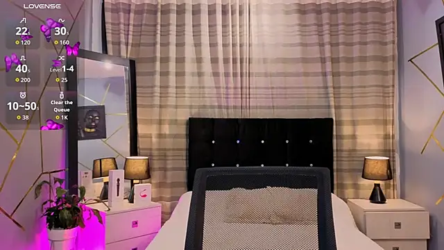 Megan Do Santos online show from November 11, 7:52 pm