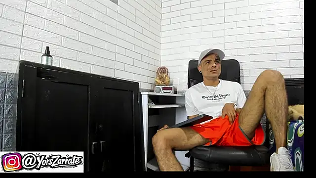 Snapshot of GeorgeZarrate chatting on June 19, 7:41 pm GeorgeZarrate online show from June 19, 7:41 pm
