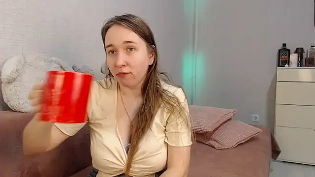 Snapshot of lovely_hayley chatting on January 21, 8:43 pm lovely hayley online show from January 21, 8:43 pm