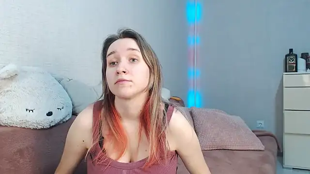 lovely hayley online show from March 7, 8:25 pm