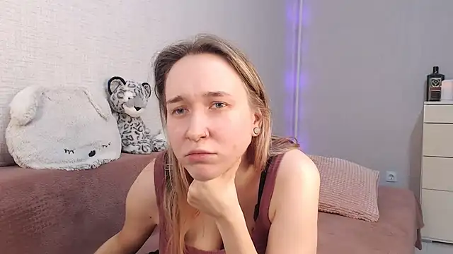 lovely hayley online show from November 18, 9:07 pm