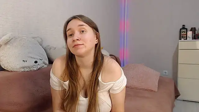 Snapshot of lovely_hayley chatting on February 5, 12:31 am lovely hayley online show from February 5, 12:31 am